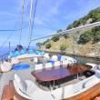 lycian queen bow lounge